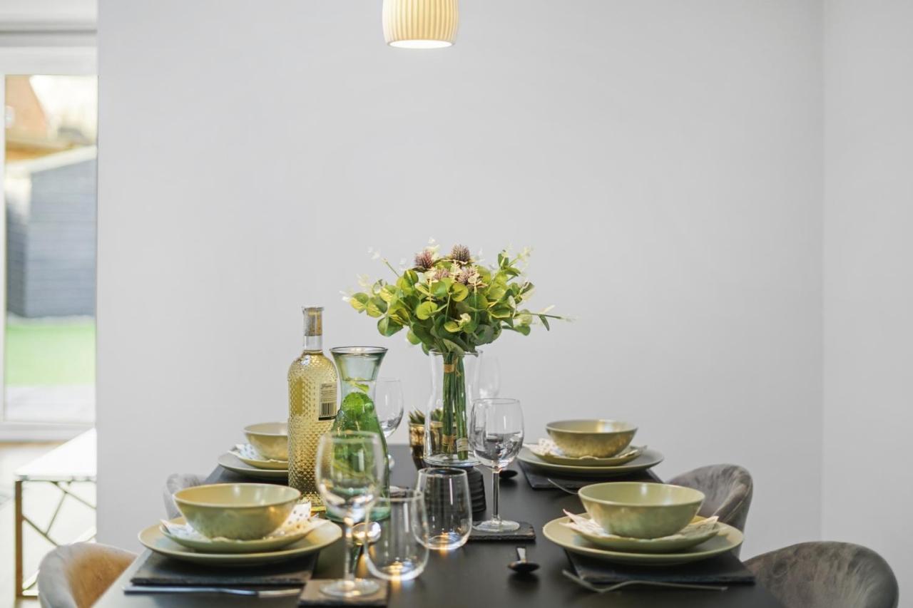 Modern Bungalow In Maidstone Sleeps 5 With Free Parking מראה חיצוני תמונה