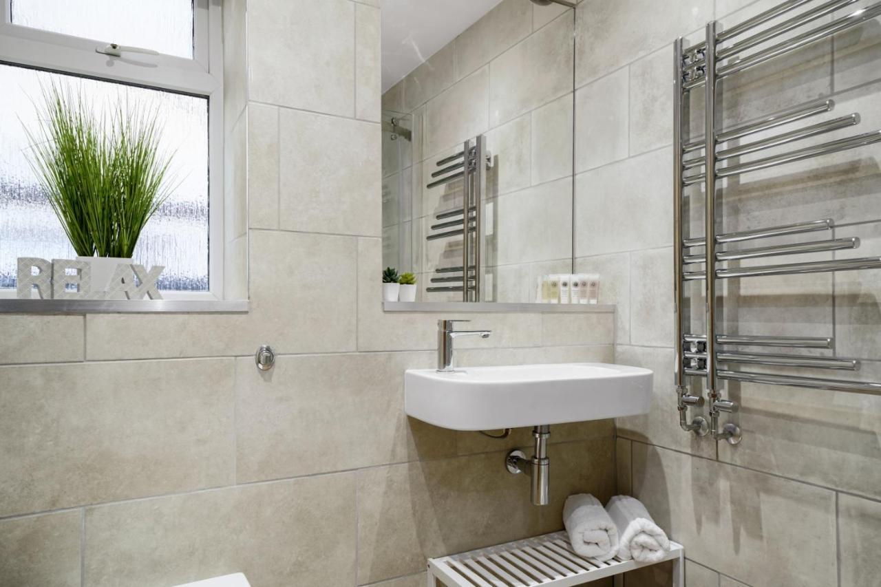 Modern Bungalow In Maidstone Sleeps 5 With Free Parking מראה חיצוני תמונה